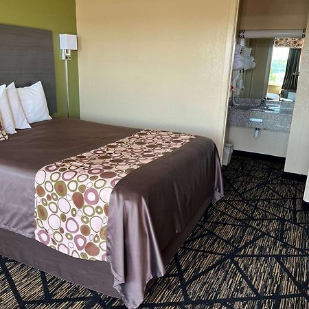 Travelodge By Wyndham Mansfield Εξωτερικό φωτογραφία