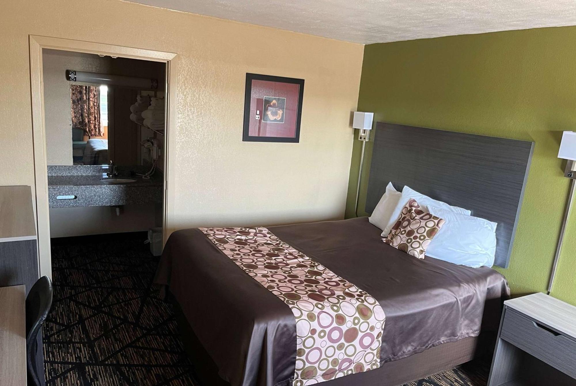 Travelodge By Wyndham Mansfield Εξωτερικό φωτογραφία